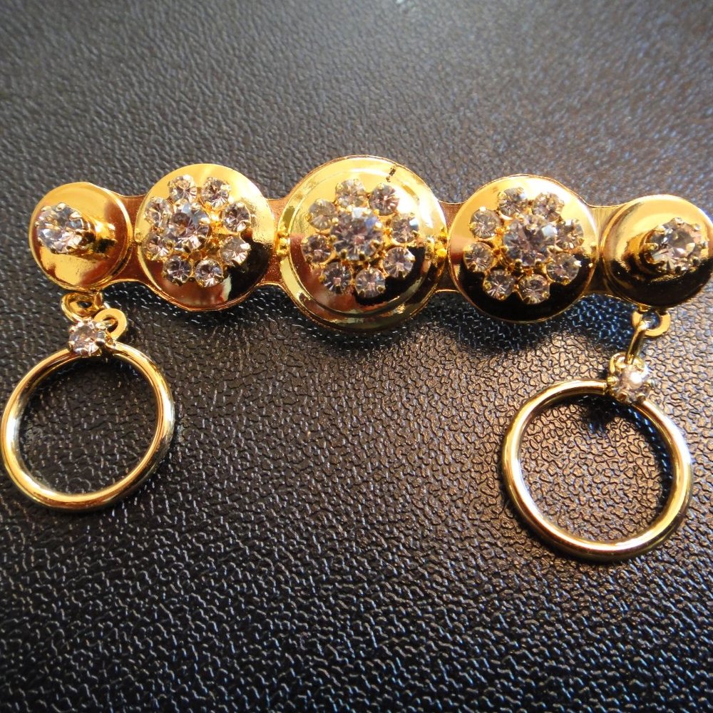 Bracelet or Pin Option - Picture 3 of 8